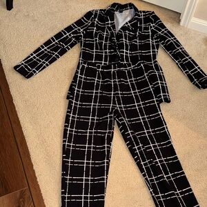 SHEIN Black and White Grid Pattern Pantsuit - Size Large